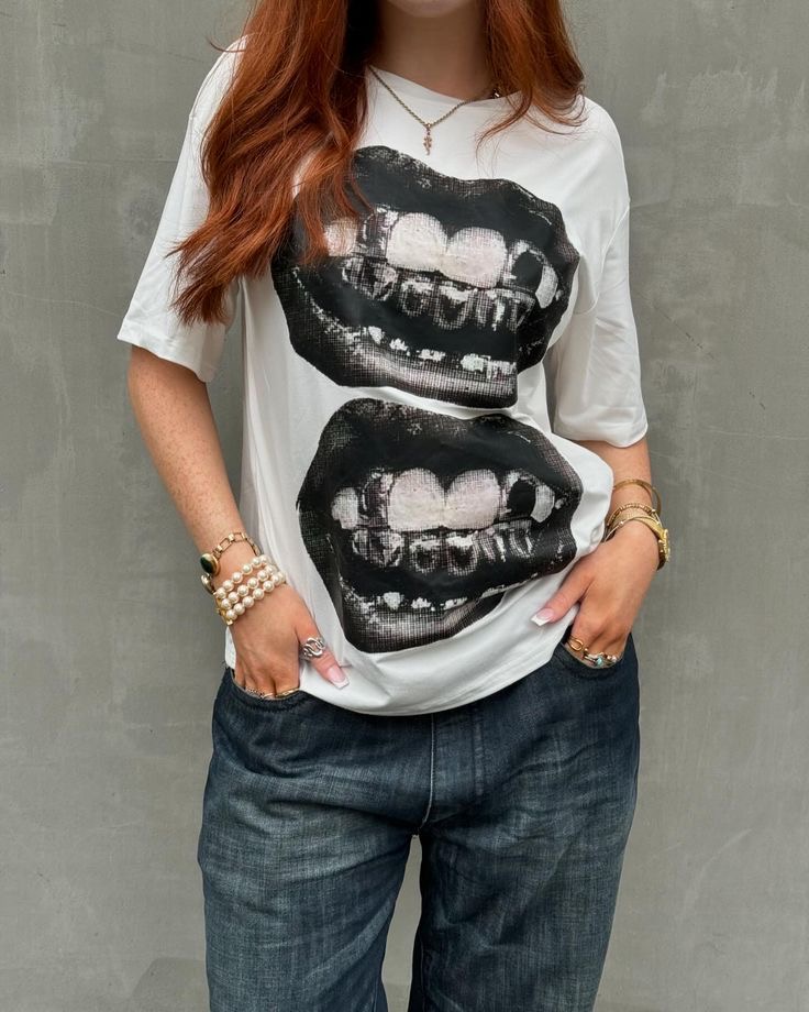 Tishirt teeth