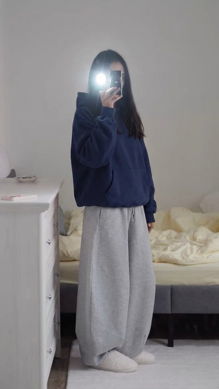 Ensmble hoodie bleu nuit et baggy gris